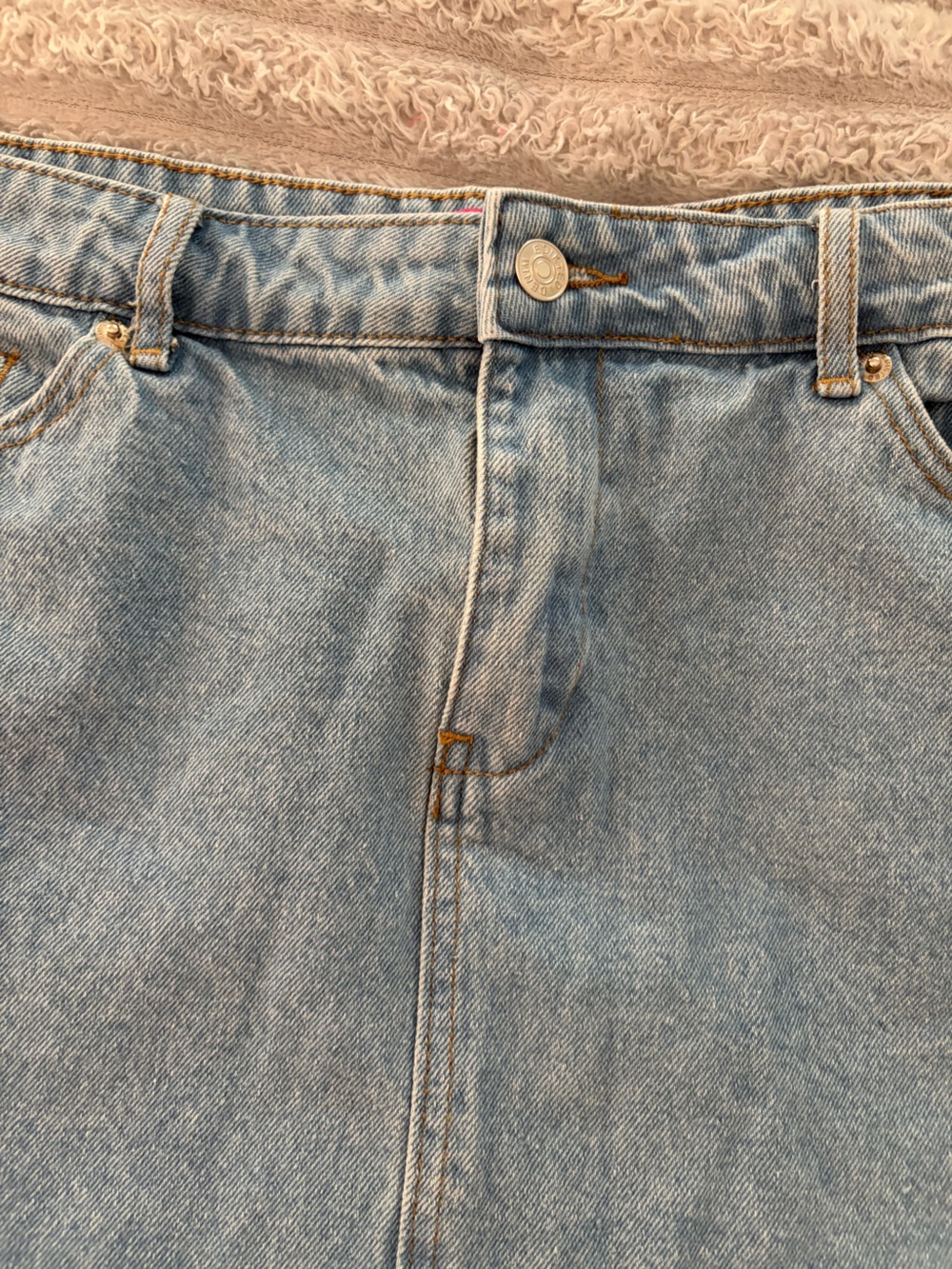 Edikted Jessie Denim Mini Skirt Light Blue — Large - Picture 7 of 10